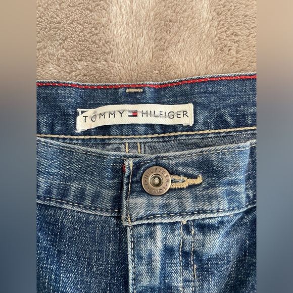 Vintage Women's 2004 Y2K Tommy Hilfiger Jeans (6) - Picture 6 of 9
